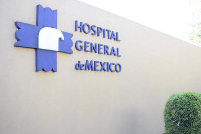 Fachada principal del Hospital General de México en la Ciudad de México.