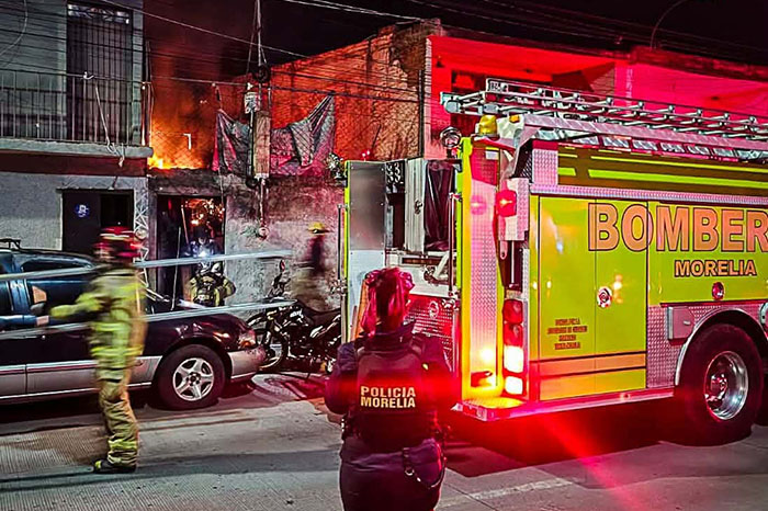 Incendio en azotea de vivienda en Felícitas del Río, Morelia