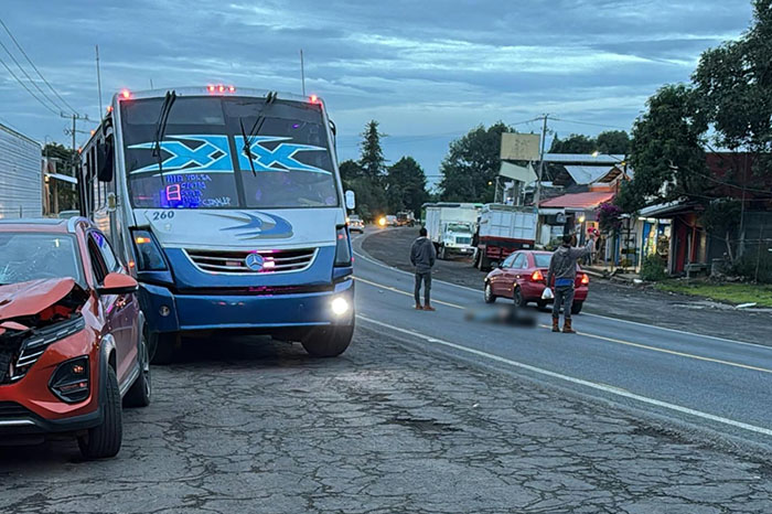 Jornalero muere atropellado en la carretera Uruapan-Pátzcuaro