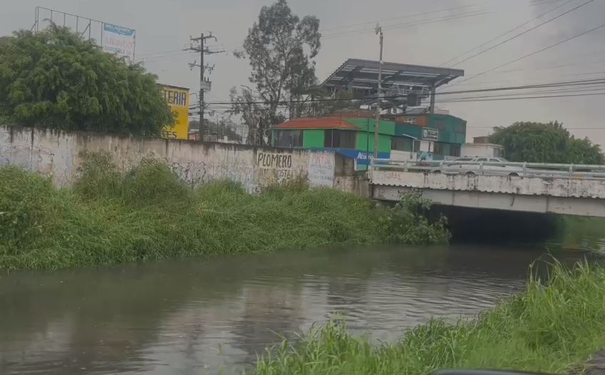 Lluvias azotan Morelia; PC vigila drenes y calles anegadas