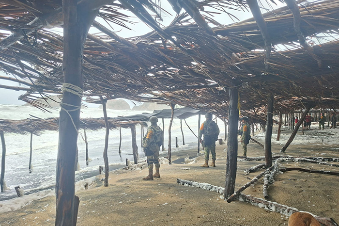 Fuerzas Armadas aplican Plan DN-III-E ante tormenta tropical Rachel en Michoacán Título: Plan DN-III-E ante Rachel en Michoacán