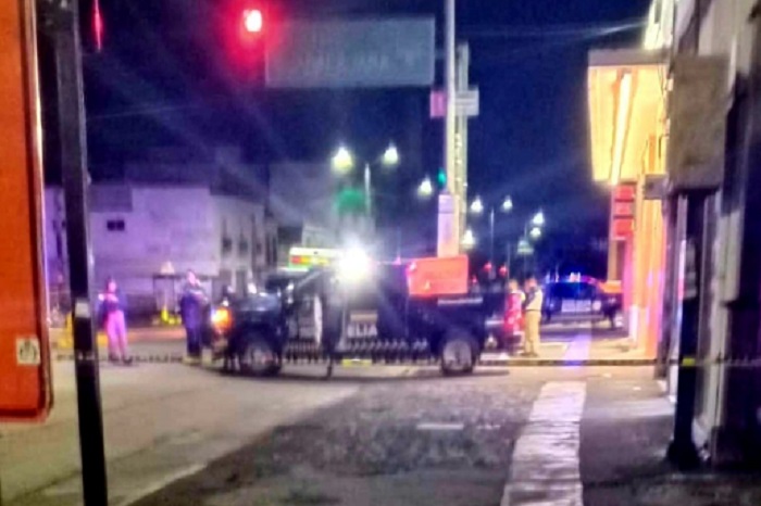 Muere motociclista al chocar contra poste en Morelia
