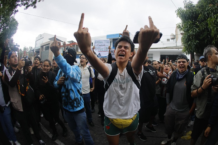 Protesta por agua contaminada en oeste de México deja nueve detenidos y decenas de heridos