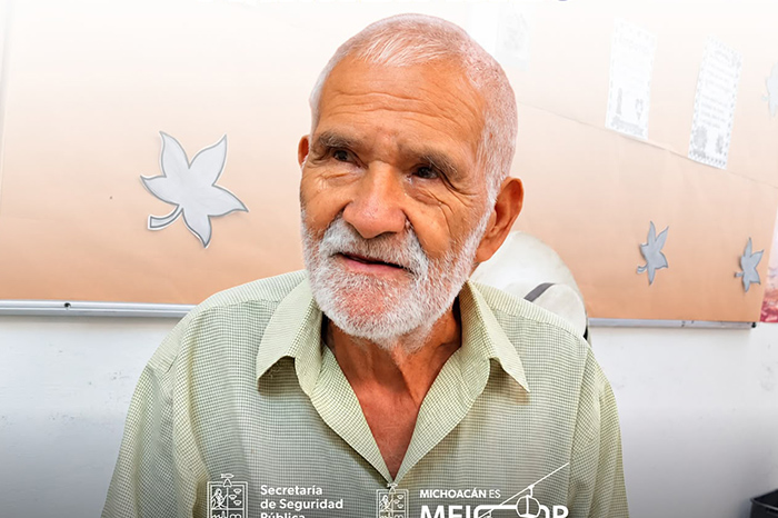 Alfonso Miranda Ortiz de 80 años bajo el resguardo de la Guardia Civil en Morelia.