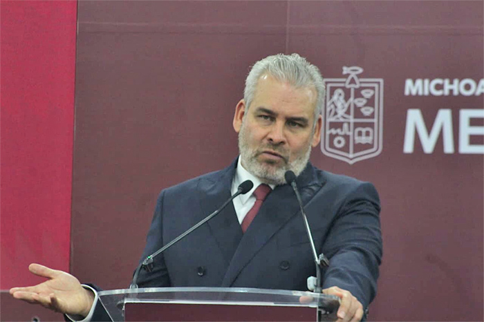 El gobernador Alfredo Ramírez Bedolla en rueda de prensa sobre temas de seguridad pública en Michoacán.