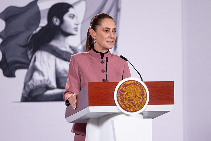 La presidenta Claudia Sheinbaum durante la conferencia de prensa matutina en Palacio Nacional.