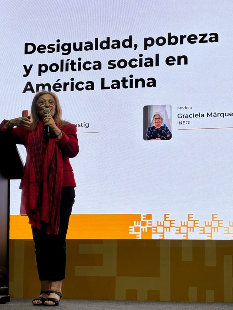 Ponencia de economistas analizando la política fiscal e impuestos sobre el consumo en México.