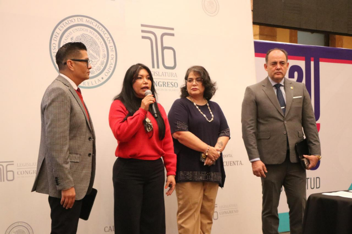 Firma de convenio de colaboración entre autoridades del Congreso del Estado de Michoacán y la Secretaría de Contraloría.