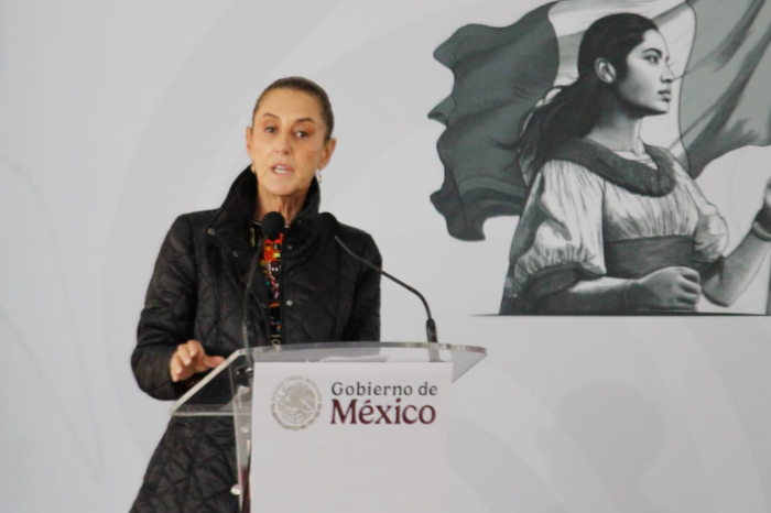 Sheinbaum critica deudas del Infonavit en Morelia