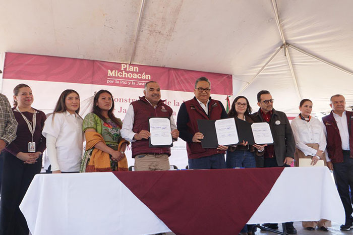 Instalaciones y personal médico del Instituto Mexicano del Seguro Social en Michoacán.