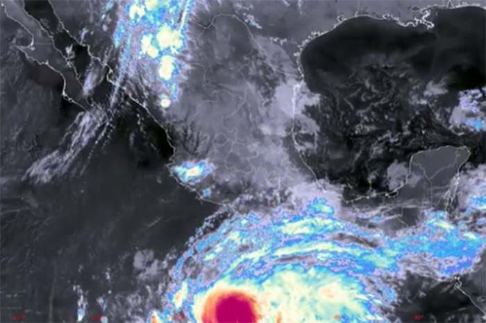 Mapa satelital del SMN mostrando la ubicación y trayectoria del huracán Vance en el océano Pacífico.