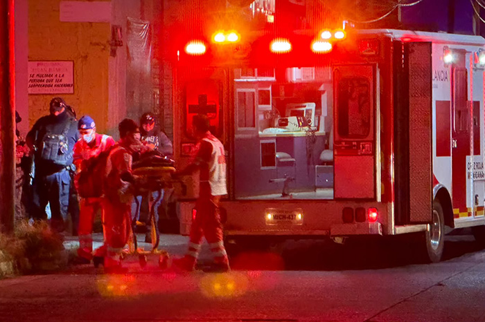 Agresión armada en la colonia La Medallita de Zamora deja un hombre muerto y una mujer lesionada.