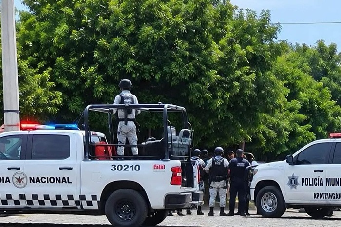 Zona acordonada en Las Cahuingas, Apatzingán, tras el hallazgo de un hombre sin vida.