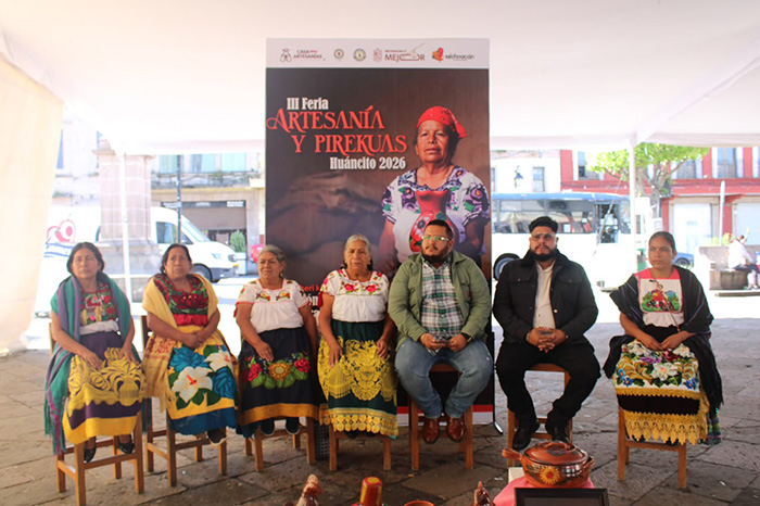 Artesanías de Zacán reconocidas en el XLI Concurso Artesanal de Michoacán