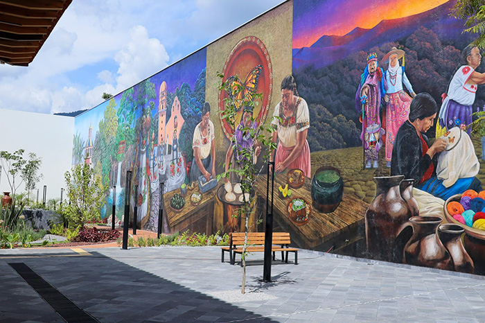 Centro Artesanal y Cultural Plaza de La Ranita en Uruapan, espacio dedicado a la cultura, las artesanías y el turismo.