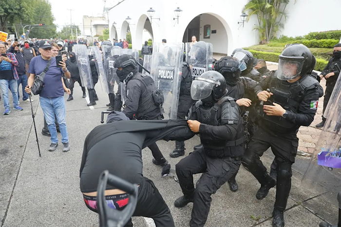 Denuncia por presuntas torturas y detenciones durante protesta por agua contaminada en Guadalajara