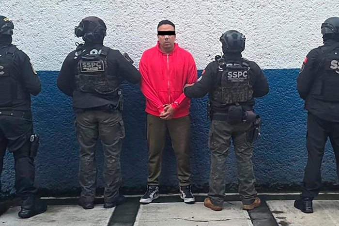 Operativo de agentes federales relacionado con la detención de un presunto integrante de La Unión Tepito en Ciudad de México.
