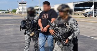 Elementos del Ejército Mexicano desplegados en Tamaulipas tras bloqueos relacionados con la captura de un presunto líder del Cártel del Golfo.