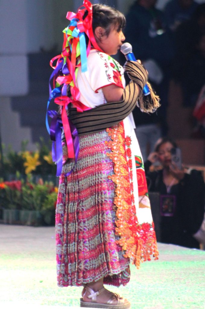 Artistas purépechas participan en la K’uínchekua K’eri 2026 en Zacán, Michoacán.