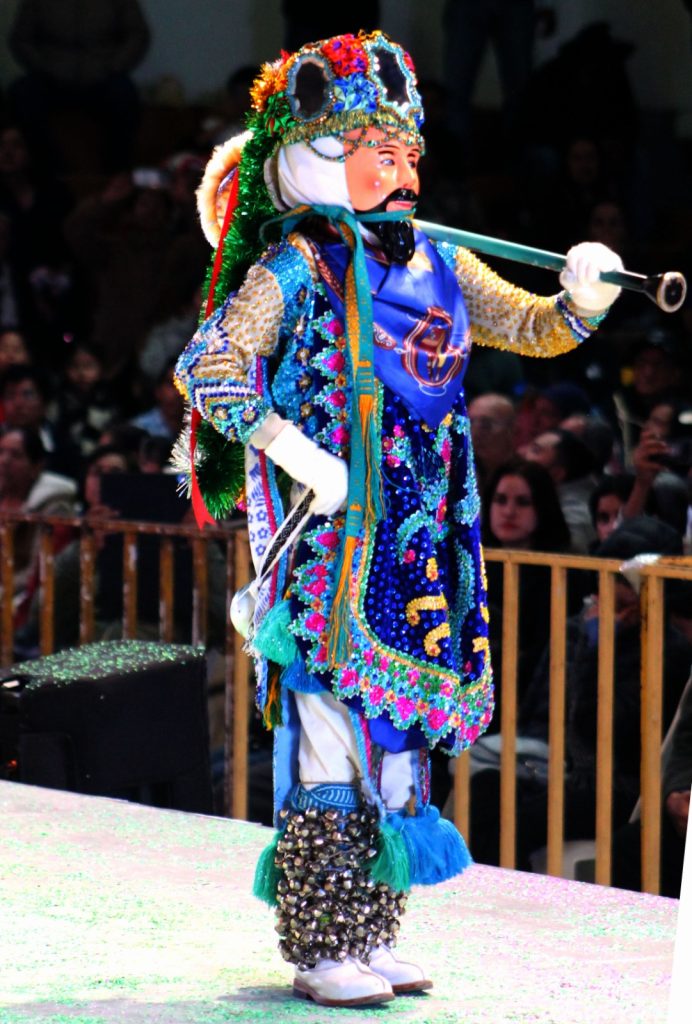 Artistas purépechas participan en la K’uínchekua K’eri 2026 en Zacán, Michoacán.