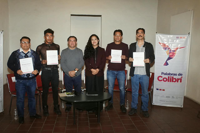 Palabras de Colibrí reconoce a autores de Michoacán en Morelia