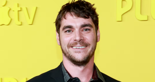RJ Mitte, actor que interpretó a Walter White Jr. en la serie Breaking Bad.