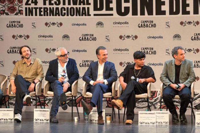 rueda de prensa de Campeón ganacho con Alfonso y Jonás Cuarón