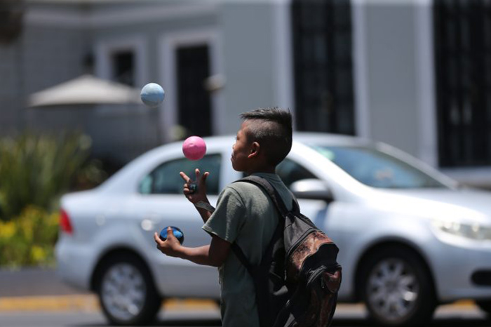 Imagen de trabajo de menores en las calles.